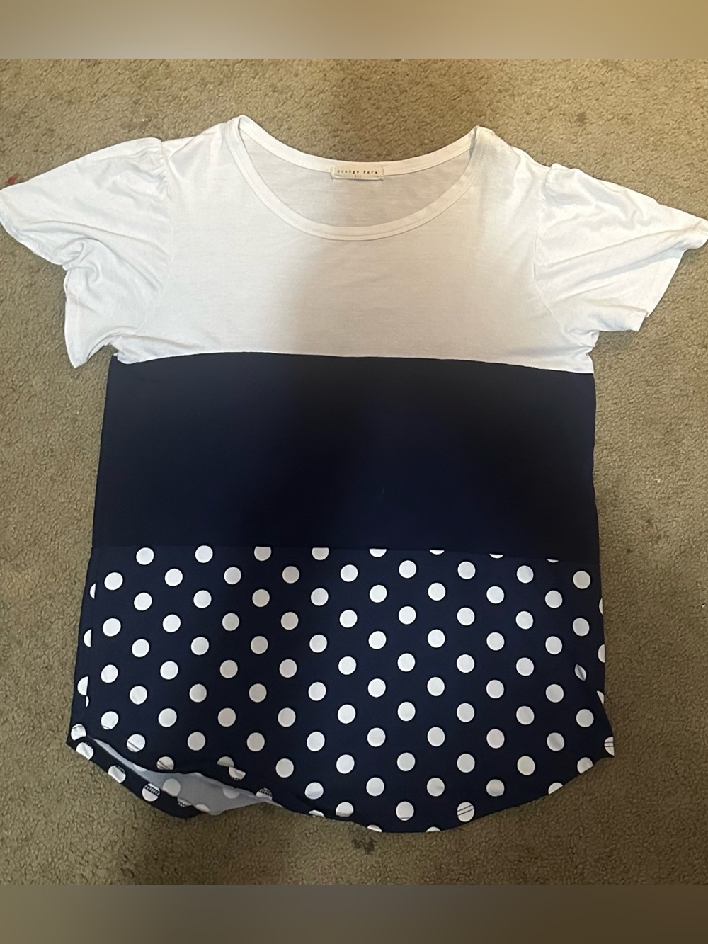 Short Sleeve Colorblock Polka Dot Blouse - White & Navy